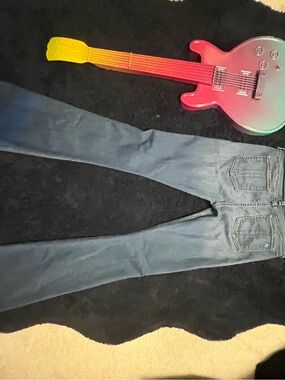 NWOT rag & bone Women's Elephant Bell Stretch Jeans in Faded Blue Wash.